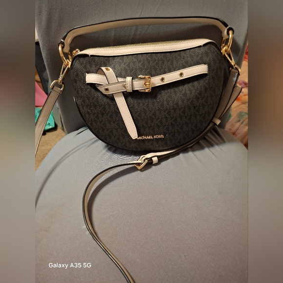 Michael Kors Black and White Crossbody Bag with Gold Hardware - Picture 1 of 11